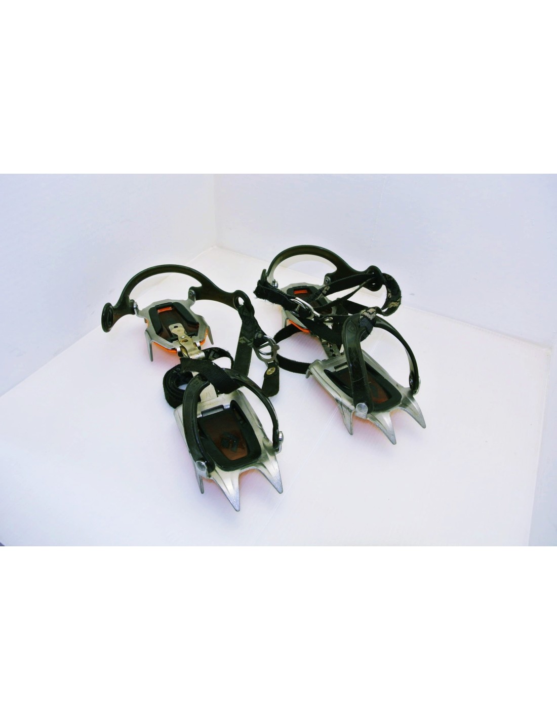 Crampons- BLACK DIAMOND CONTACT strap crampons